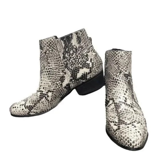 UNIONBAY TIPPER Ankle Booties Faux Snakeskin Print Almond Toe Size 8 - Picture 13 of 13